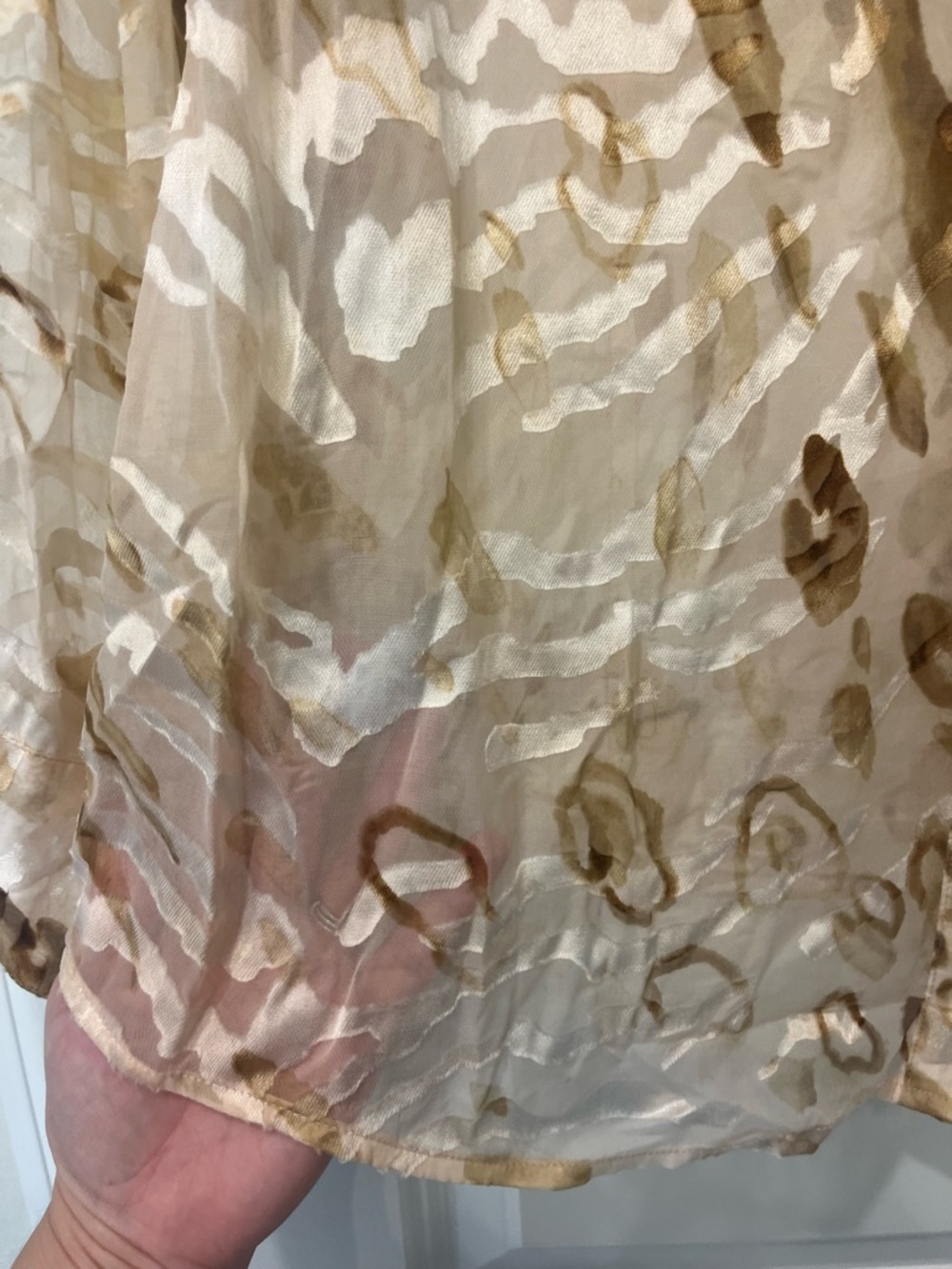 Chicos Womens Button-Front Sheer Blouse in Beige and Brown Animal Print Sz 3 - Picture 5 of 6